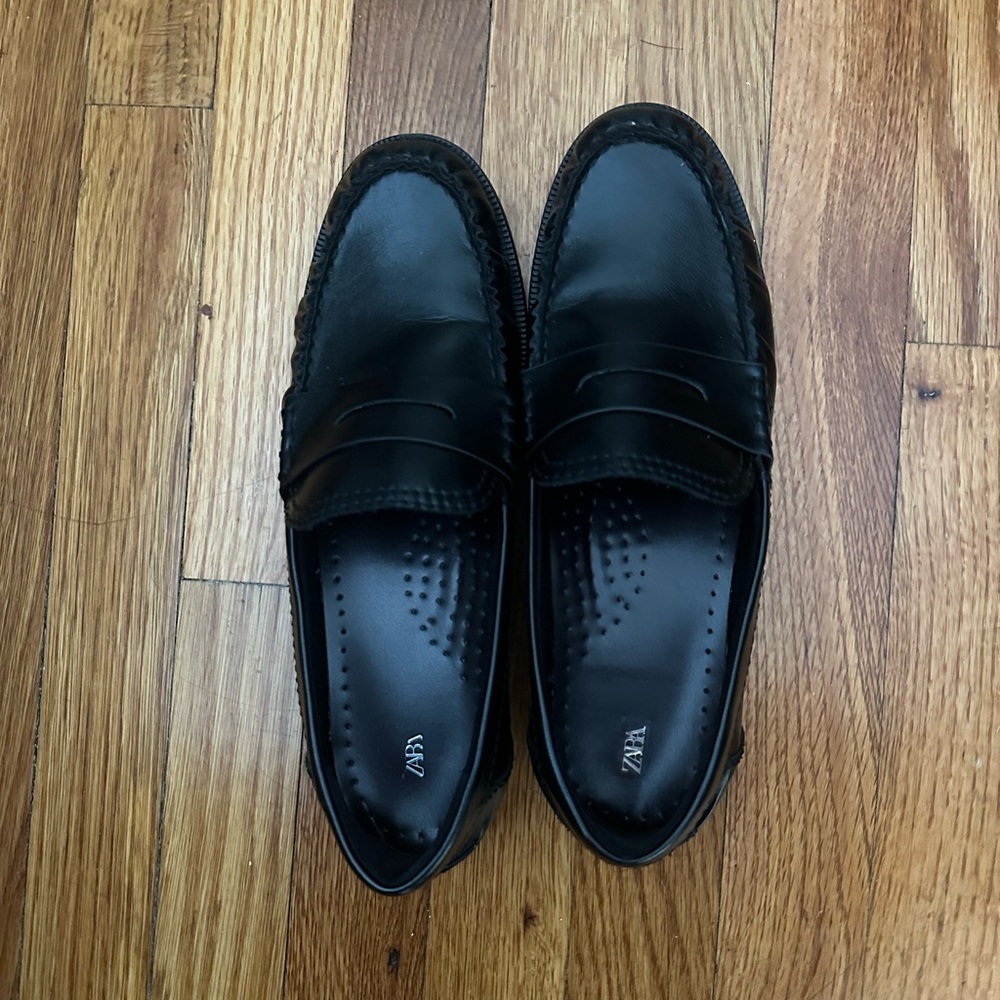 Zara Black Leather Penny Loafers C000